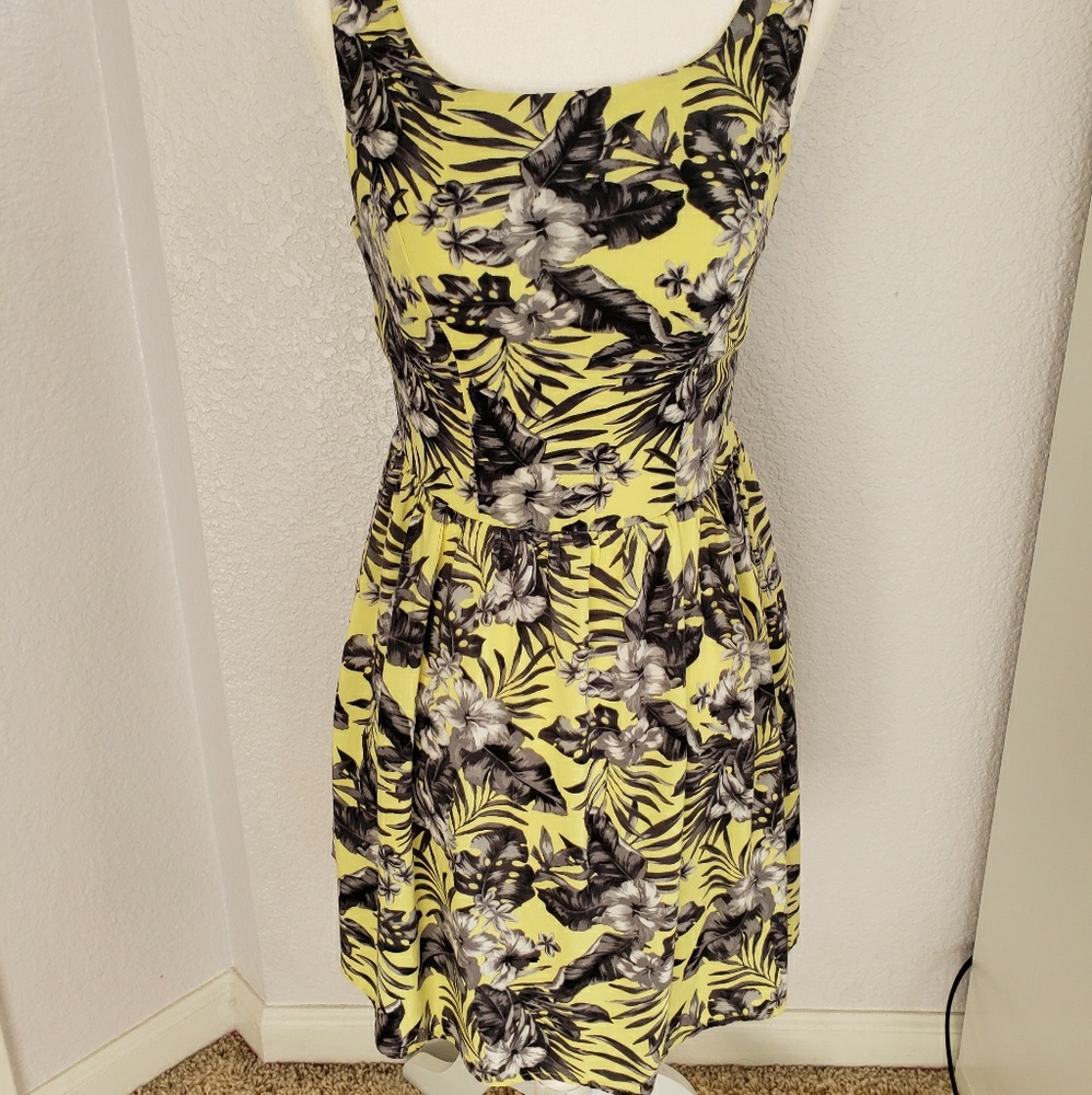 YELLOW AND BLACK FLORAL DRESS